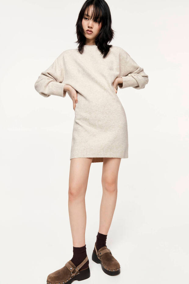 Uzun kollu triko elbise - 1