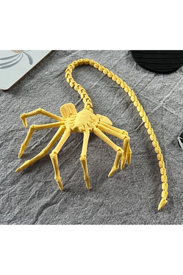 Gold Alien Face Hugging Insect Model With Flexible Joints For Creative Collection, Desktop Decoratio - 1