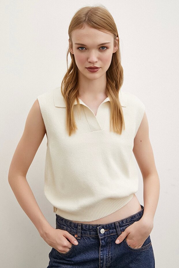 Turquoise Polo Neck Sweater Cream