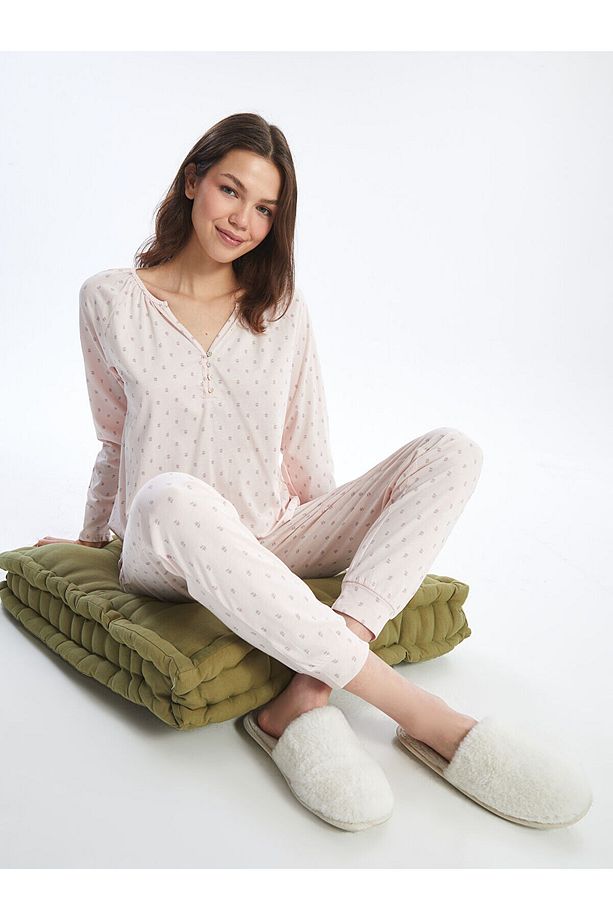 Lcwk Kaçık Yaka Çiçekli Kadın Pijama Takımı - 1