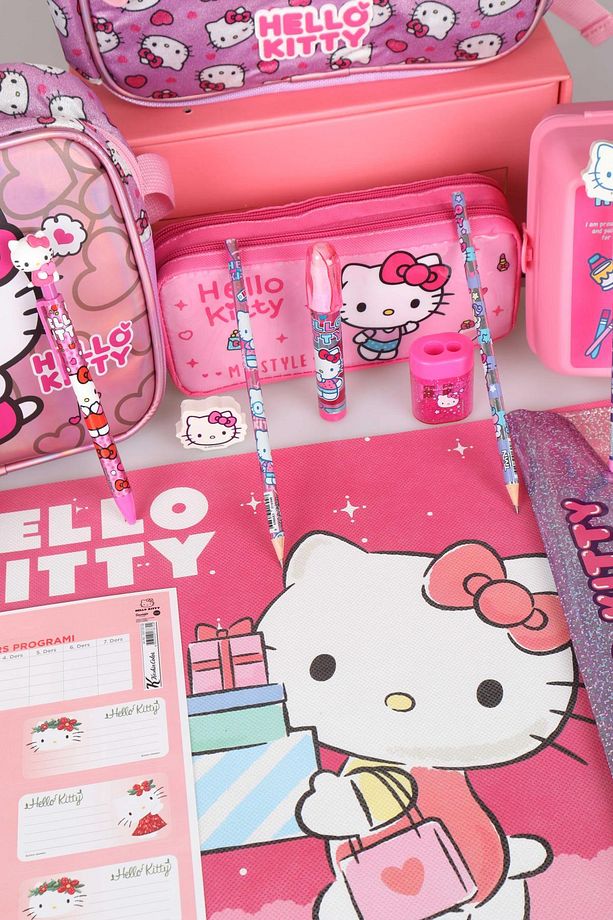TEK BÖLMELİ KÜÇÜK BOY 32 CM HELLO KITTY ANAOKUL,BESLENME VE KALEM ÇANTASI İLE BESLENME KABI,MATARA K - 4