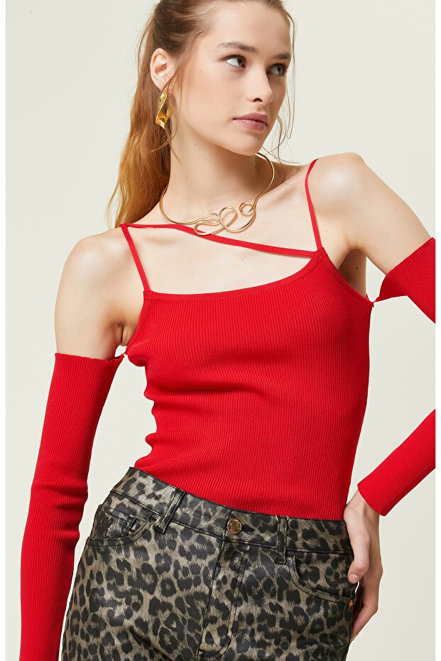 Kırmızı Kazak - 4