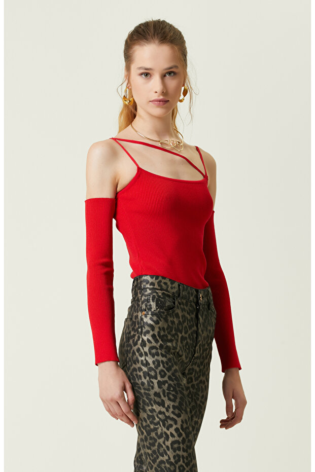 Kırmızı Kazak - 3