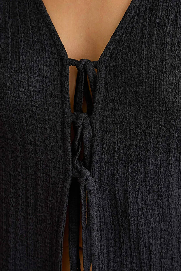 Kısa Kollu Bağlama Detaylı Bluz - 5