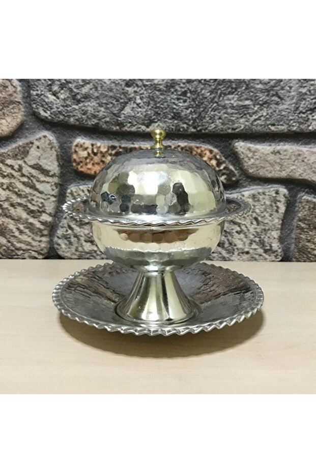 وعاء آيس كريم نحاسي مزين يدويًا