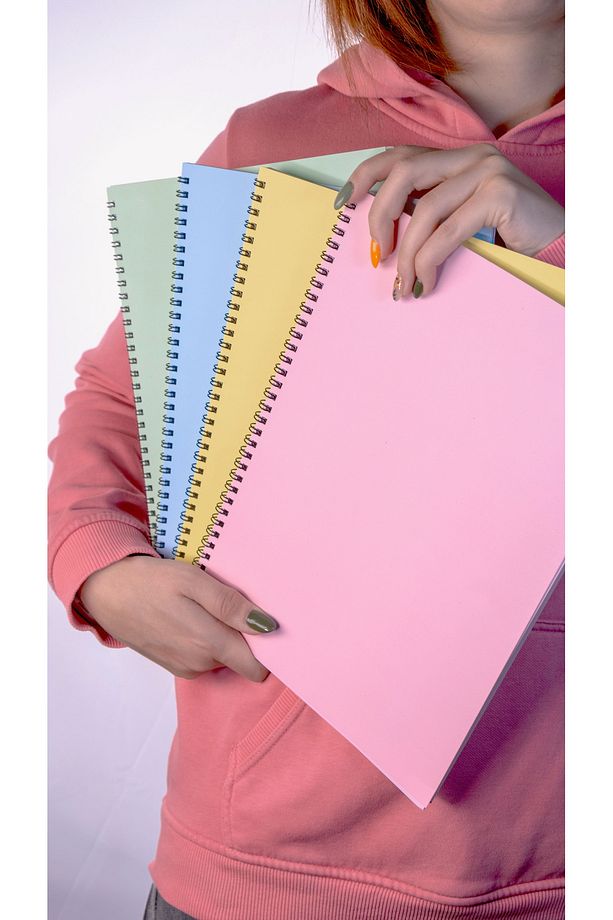 A4 Spiralli Okul Defteri 50 Yaprak 100 Sayfa 4'lü Set - Çizgisiz Defter - Renkli Defter - 4
