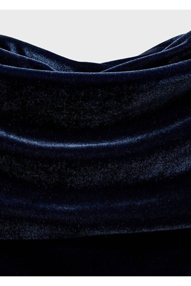 Omzu Açık Kadife Elbise - 8