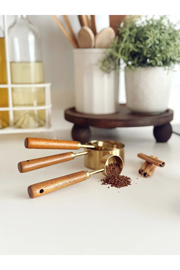 Gold Measuring Spoon Set of 4 Wooden Handle Measuring Spoon 60Ml/80Ml/125Ml/250Ml - 2