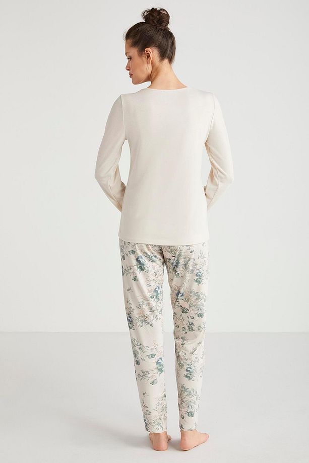 Çiçek desenli pijama takımı - 4