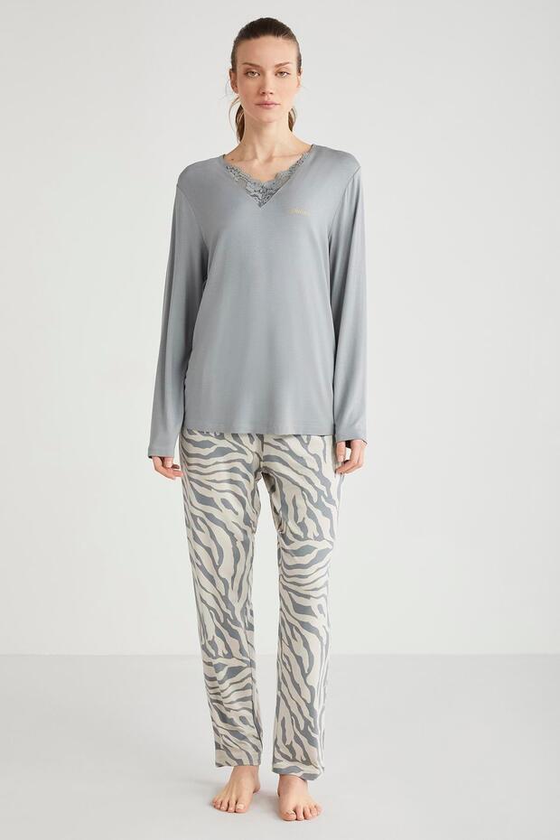 Yumuşak dokulu pijama takımı - 1