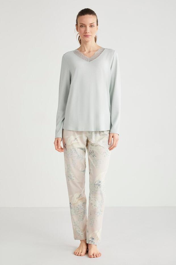 Yumuşak dokulu pijama takımı - 1