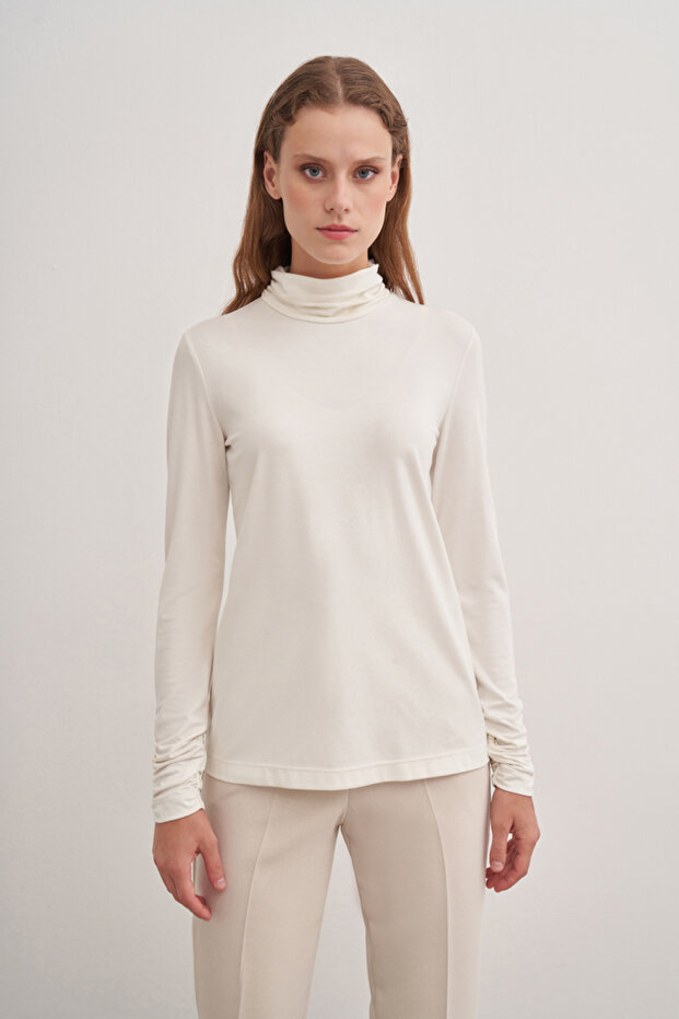 Büzgü Detaylı Bluz - 4