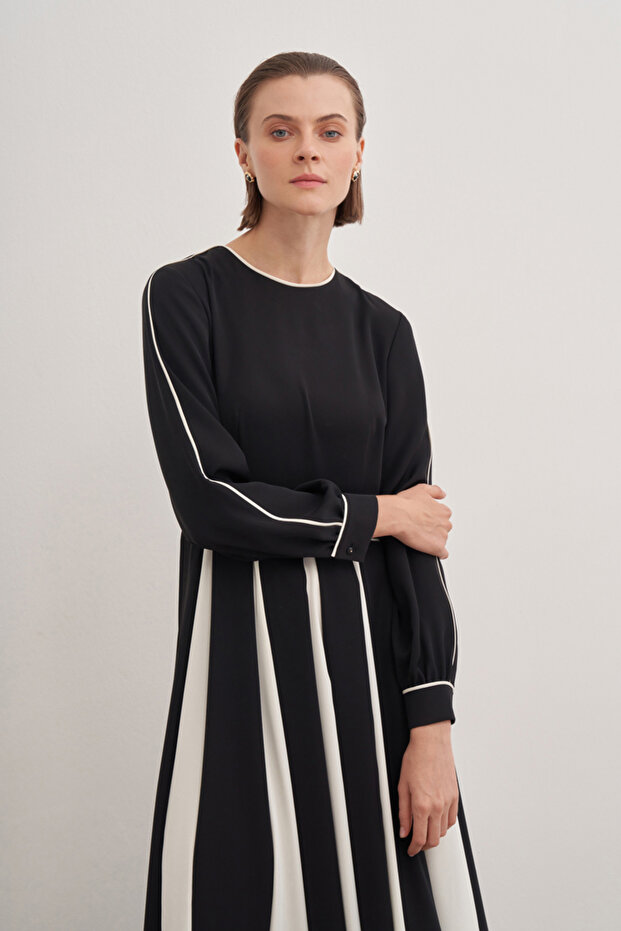 Etek Kısmı Parçalı Elbise - 4