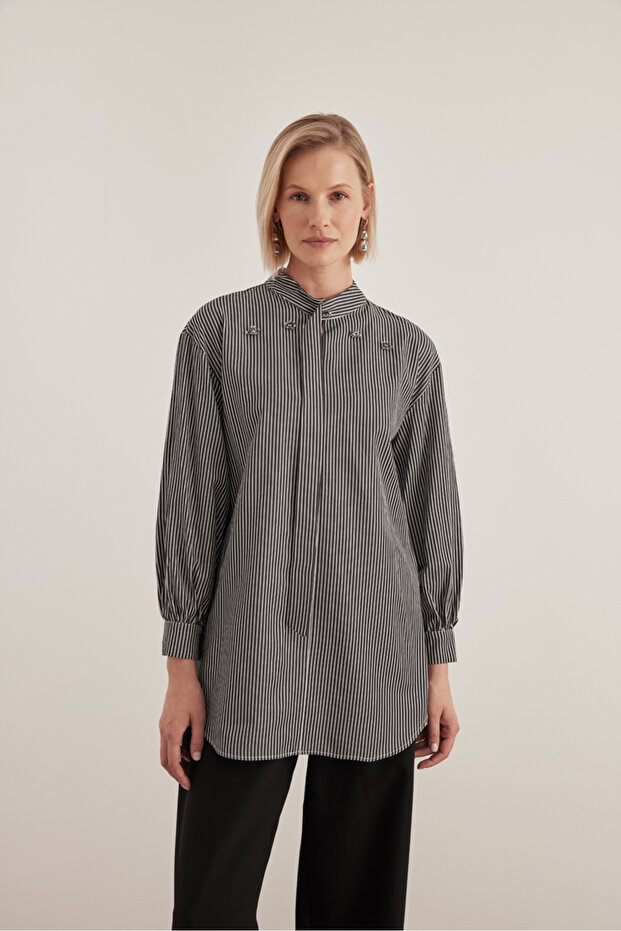 Yaka İşlemeli Çizgili Bluz - 2