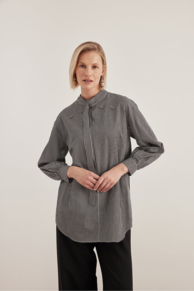 Yaka İşlemeli Çizgili Bluz - 4