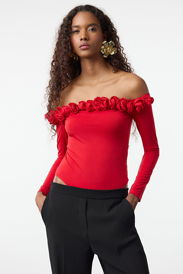Kırmızı Gül Detaylı Örme Body TPRAW25BD00015 - 1
