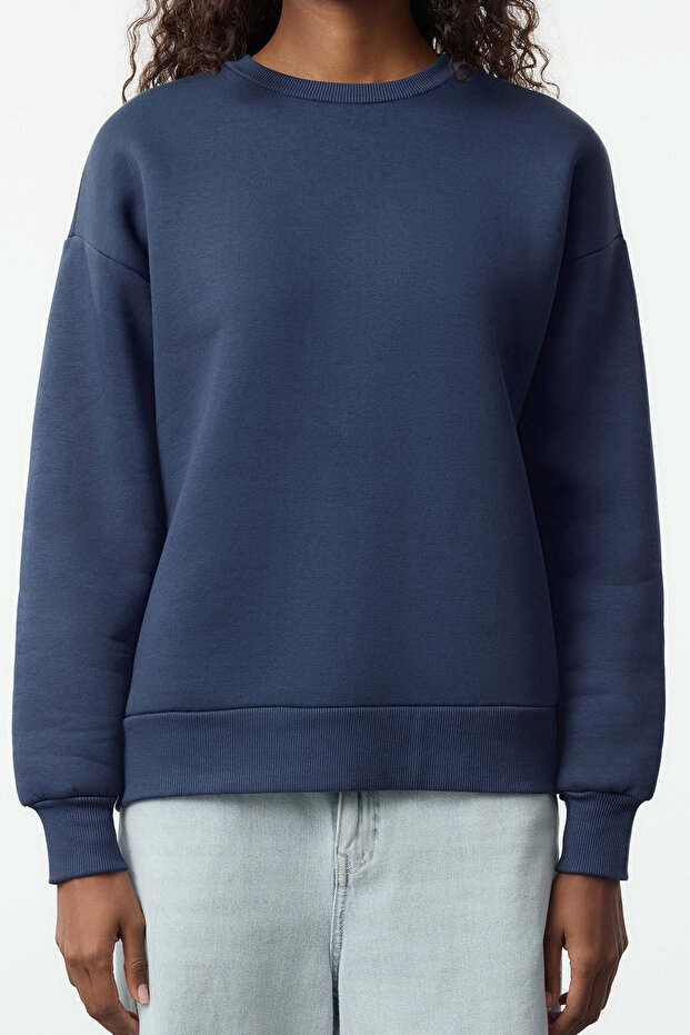 İndigo Düz Oversize/Rahat Kesim Basic Bisiklet Yaka Kalın/İçi polarlı Örme Sweatshirt TWOAW24SW00102 - 4