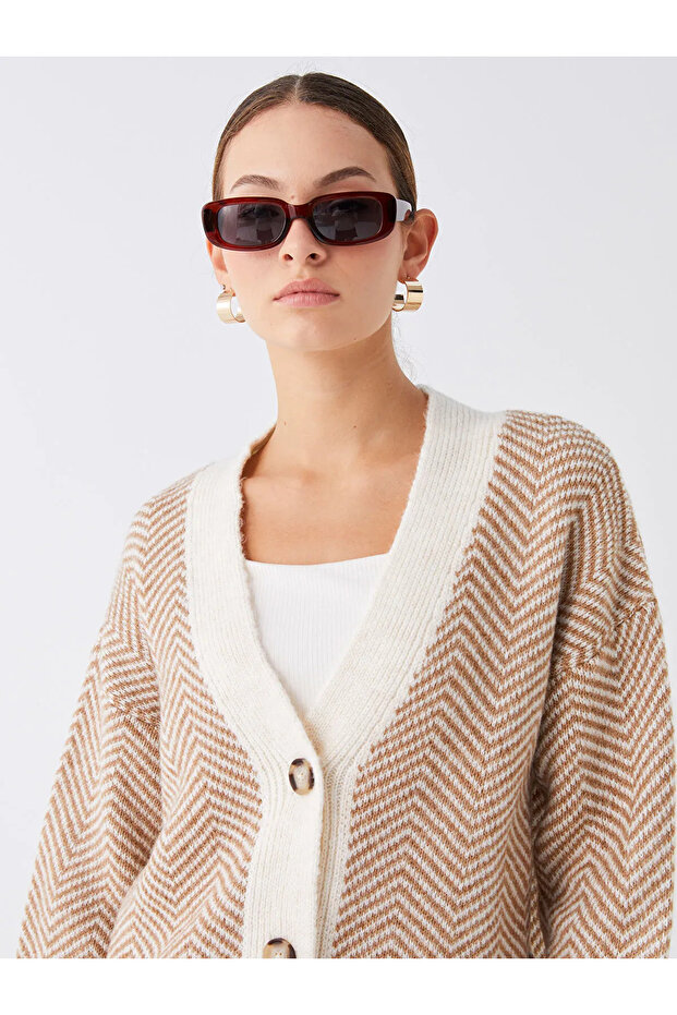 Basic Jakarlı V Yaka Desenli Uzun Kollu Oversize Kadın Triko Hırka - 2