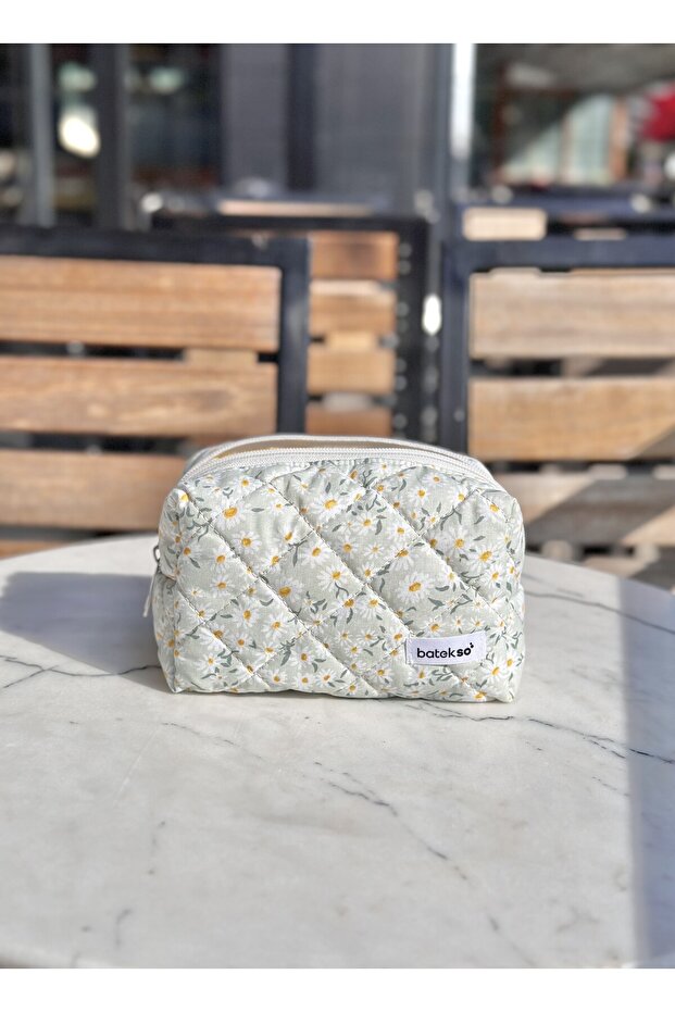 حقيبة مكياج منقوشة على شكل زهرة الأقحوان باللون الأبيض - حجم متوسط - 1