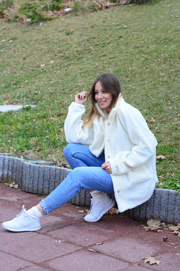Women's Light Cream Front Buttoned Plush Coat