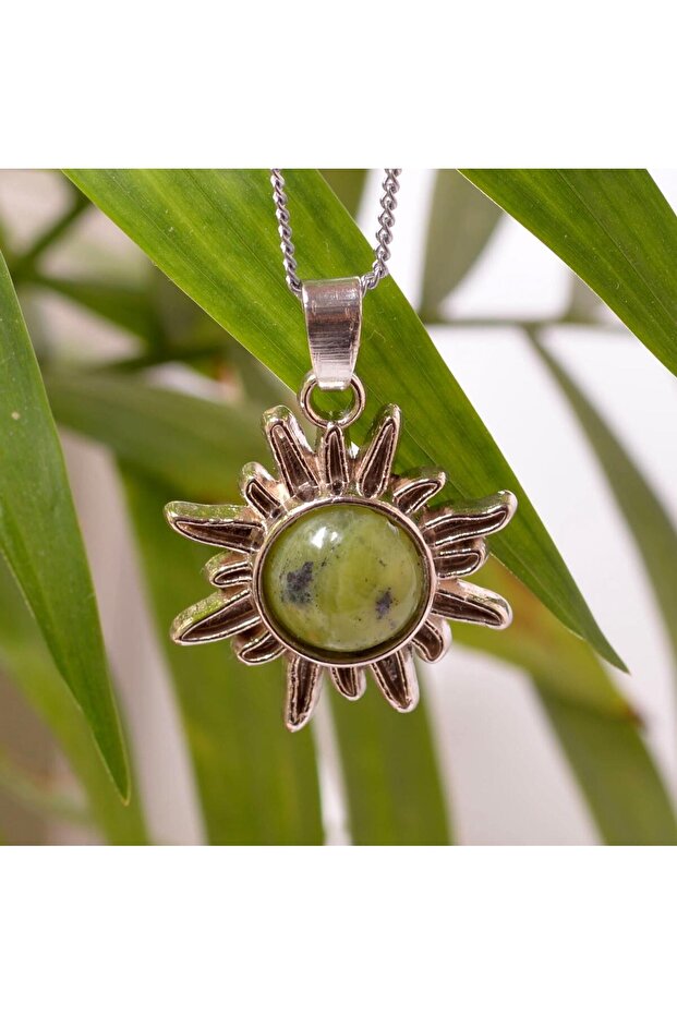 Jade Stone Sun Necklace - Canadian Jade