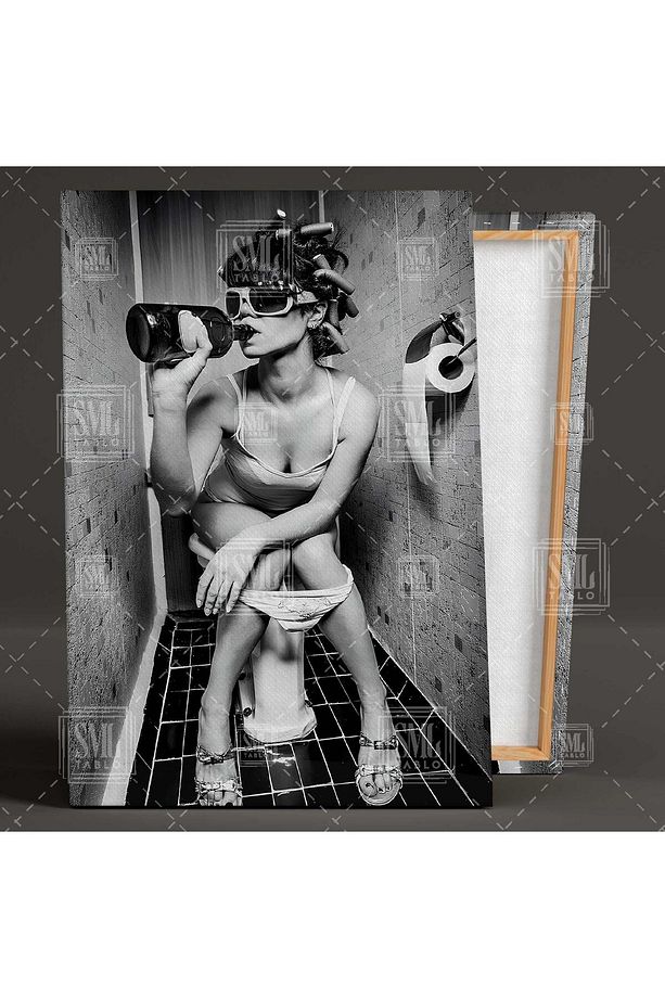 Tuvalette İçecek İçen Model Bar Restaurant Tuvalet Banyo Dikey Kanvas Tablo - 2