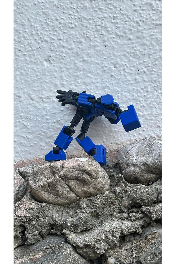 Hareketli Mini 13 Robot Oyuncak 8 Cm - Mavi Siyah 1 Adet - 4