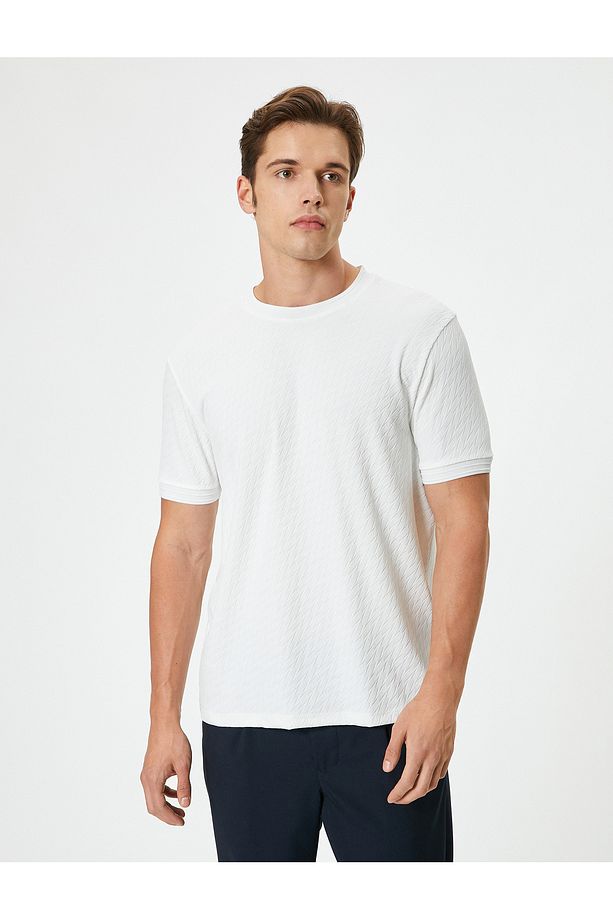 Basic Tişört Dokulu Elastik Bitişli Kısa Kollu Bisiklet Yaka Regular Fit - 3