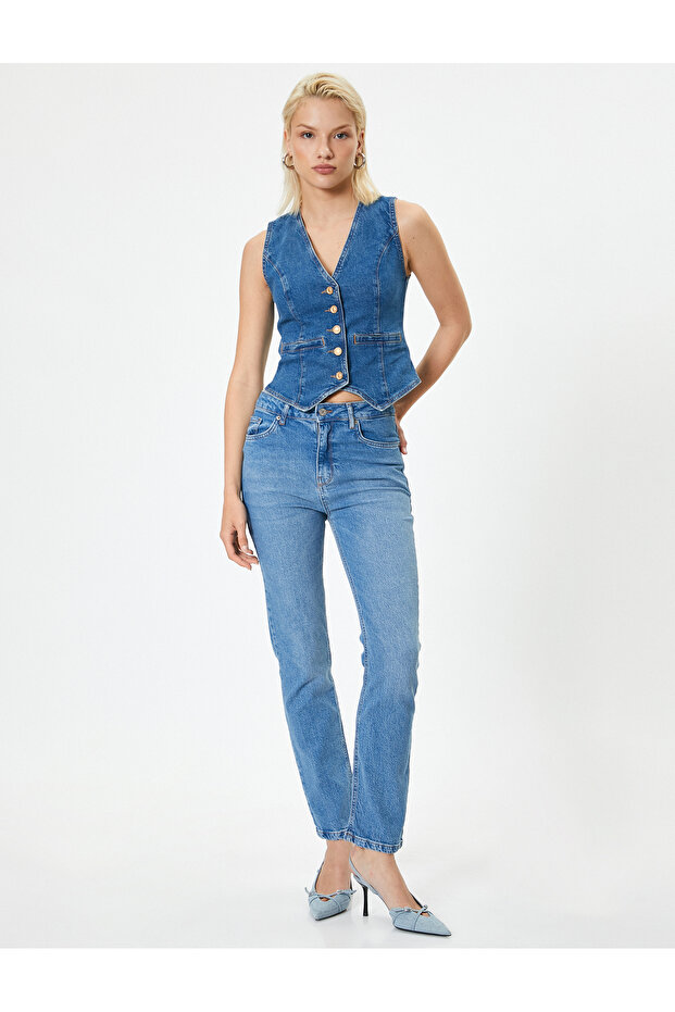 Straight Leg Slim Fit Jeans with Pockets - Eve Slim Straight Jeans