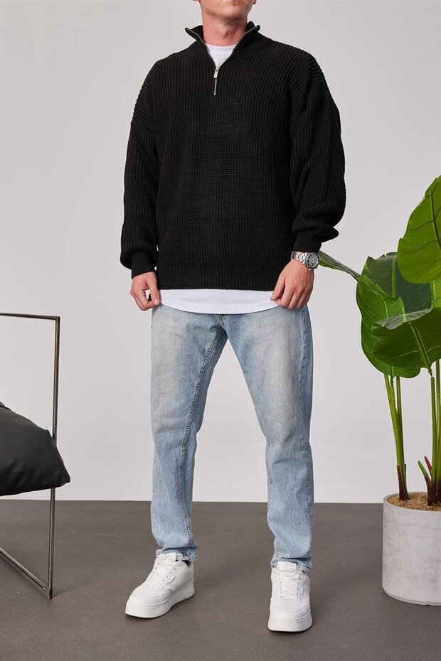 Yakası Fermuarlı Siyah Örme Triko - 1