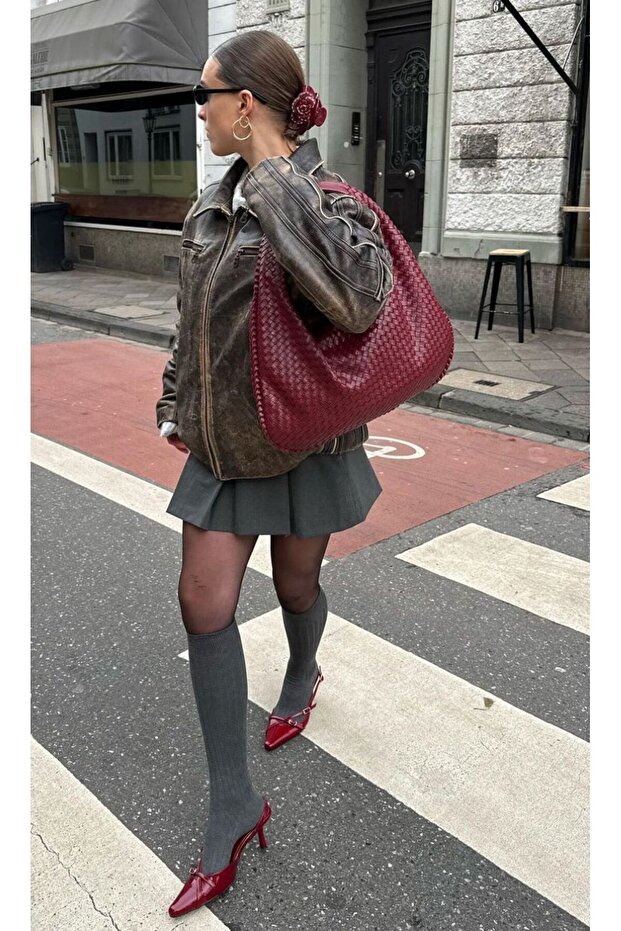 Women's Retro Large Bttg Shoulder Bag Claret Red