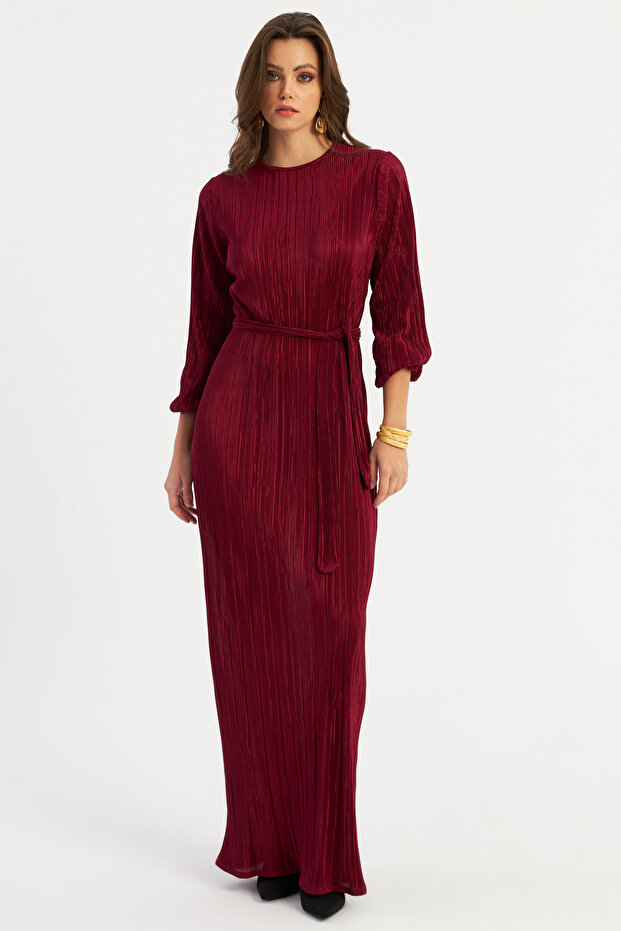 فستان نسائي طويل بطيات باللون العنابي - GÇ192 - 5