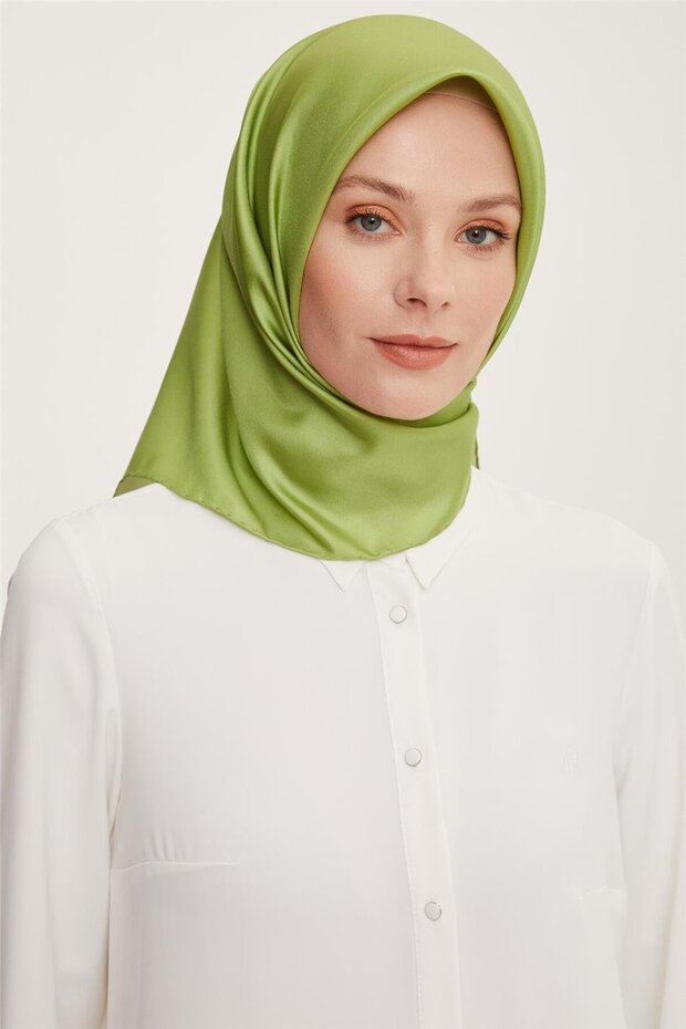 Sura Scarf 22Ya0010 131 39