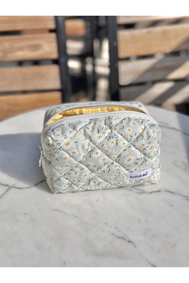 حقيبة مكياج منقوشة على شكل زهرة الأقحوان باللون الأبيض - حجم متوسط - 6