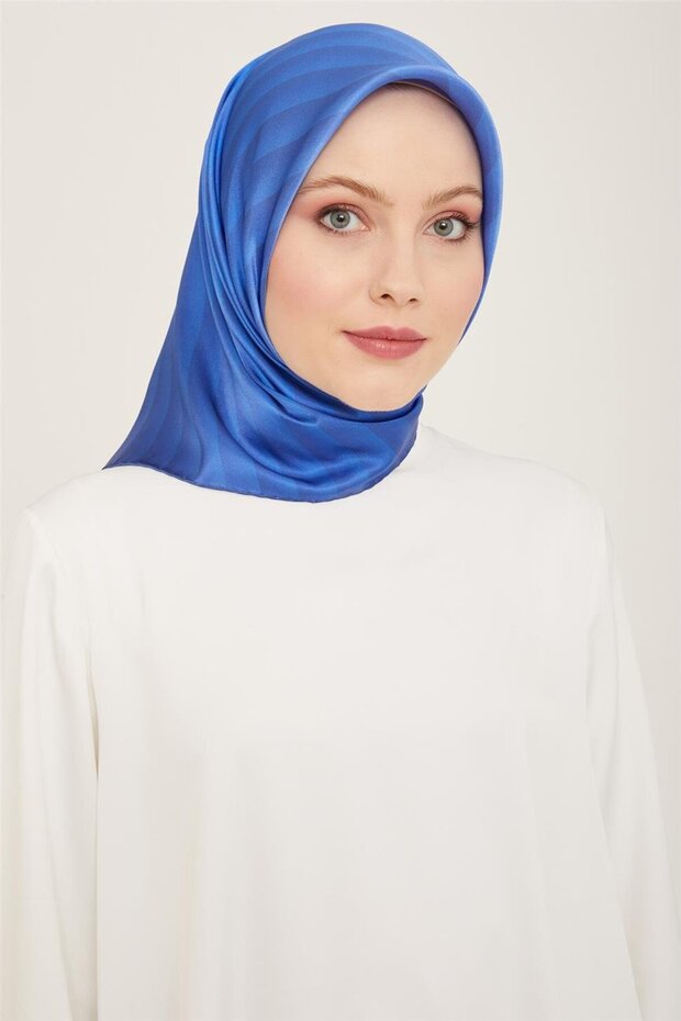 وشاح حريري ARMINE 9150D (TWILL)