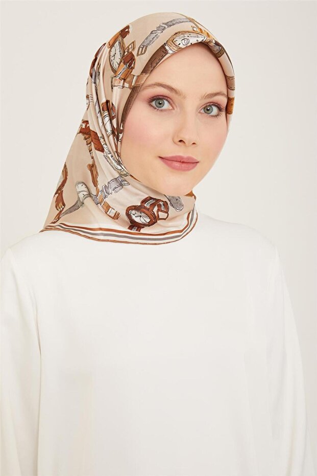 وشاح حرير سورا كلاسيكي منقوش 24Ya9142 82 84