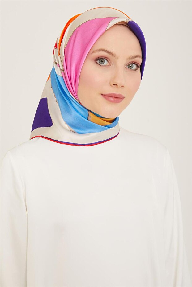 Geometric Patterned Twill Silk Scarf 24Ya9125 83 04