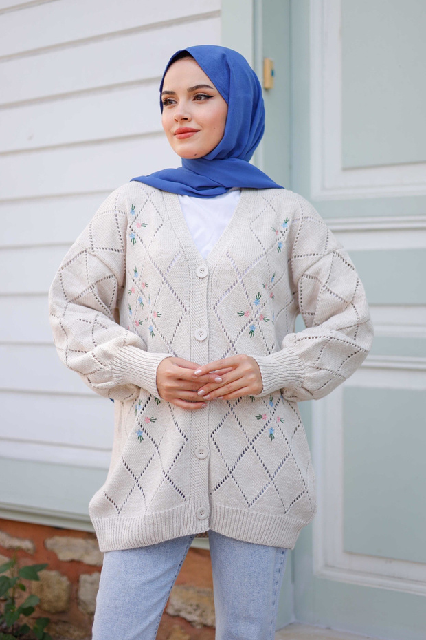Women's Star Patterned Buttoned Knitwear Cardigan