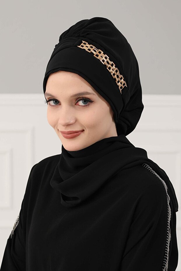 تصميم عمامة جاهزة من الشيفون مع إكسسوارات ذهبية، HT-28، أسود