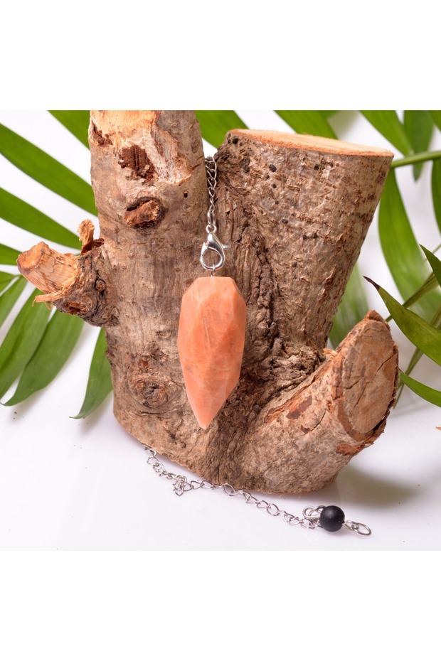 Faceted Cut Peach Moonstone Pendulum