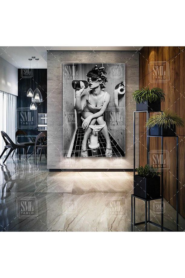 Tuvalette İçecek İçen Model Bar Restaurant Tuvalet Banyo Dikey Kanvas Tablo - 1