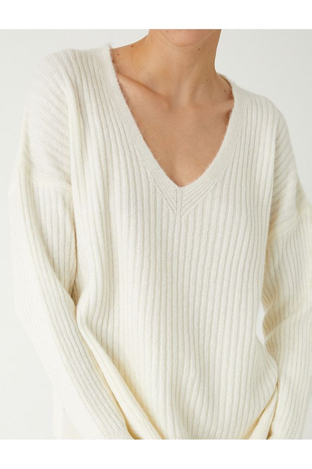 Yumuşak Dokulu Uzun Kollu Basic V Yaka Oversize Triko Kazak - 5