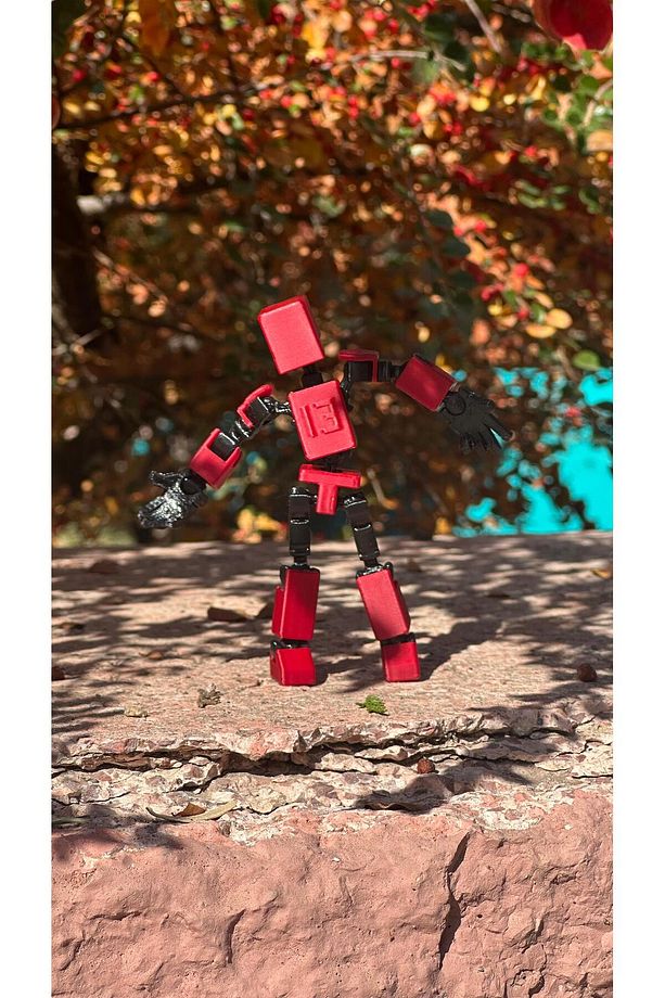 Hareketli Mini 13 Robot Oyuncak 8 Cm - 1 Adet Kırmızı Siyah - 2