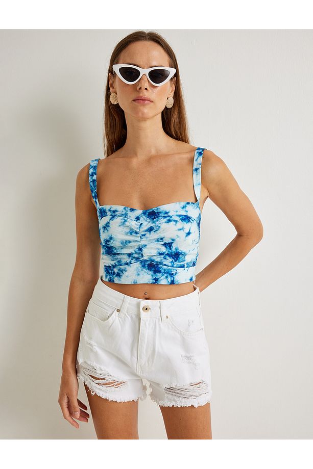 X Şahika Ercümen - Askılı Crop Büstiyer Batik Desenli Drape Detaylı - 3