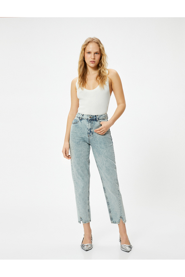 Mom Jeans Short Slim-Leg Slit Detail Pocketed - Mom Jeans