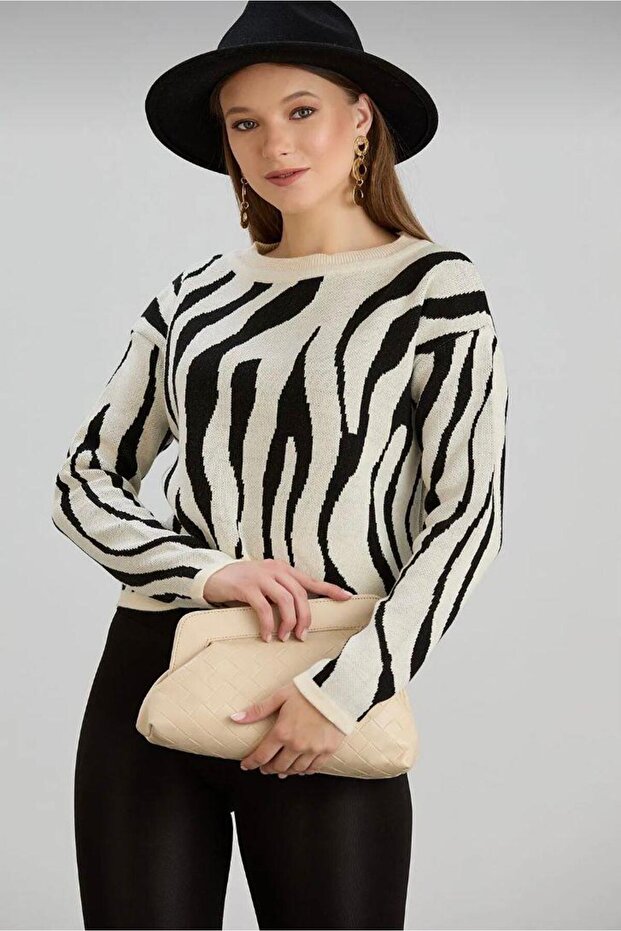Zebra Patterned Crew Neck Sweater Ecru - 6