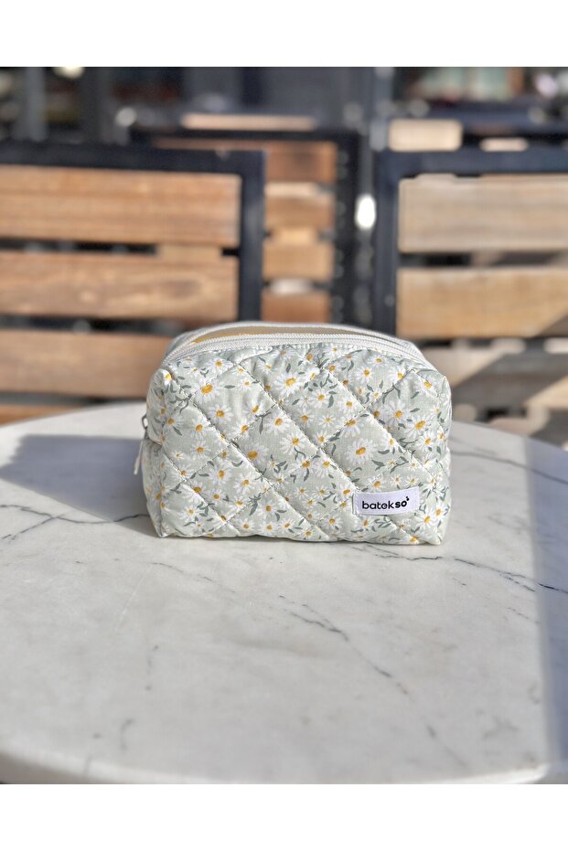 حقيبة مكياج منقوشة على شكل زهرة الأقحوان باللون الأبيض - حجم متوسط - 3