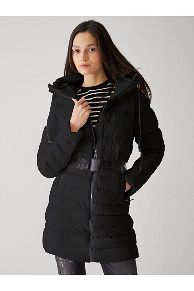 Kemerli Siyah Ceket - 2