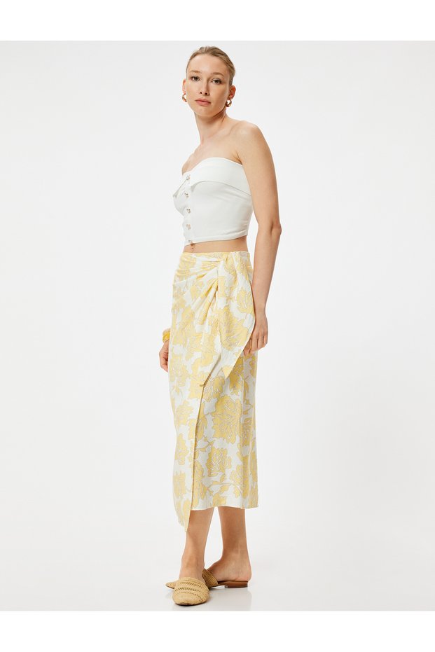 X Selected by Melis Ağazat - Floral Midi Length Double-Breasted Skirt with Side Ties in Viscose Fabric