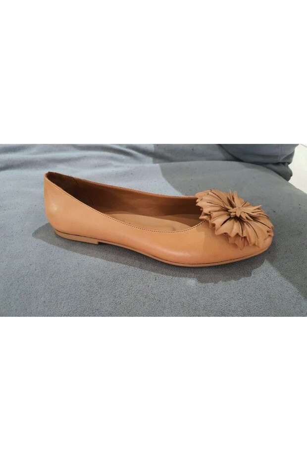 Genuine Leather Flowery Tan Shootlets